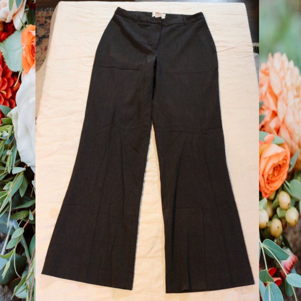 Covington Signature Fit Black Pinstripe Size 4